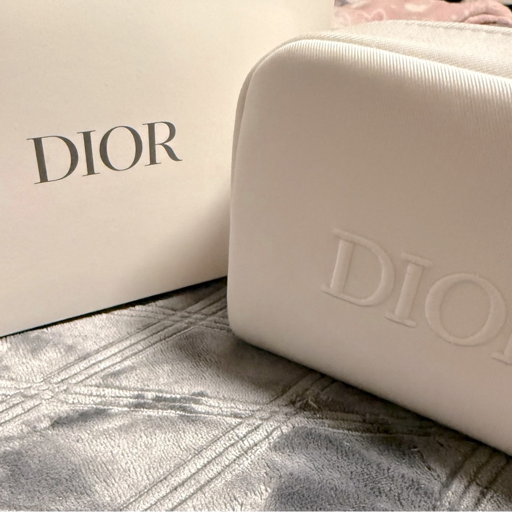 Dior Pouch Makeup Bag White New in Box GWP